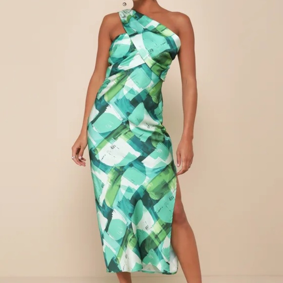 💚Lulu’s Iconic Presence Green Abstract Satin One Shoulder Mini Dress💚 - Picture 2 of 6